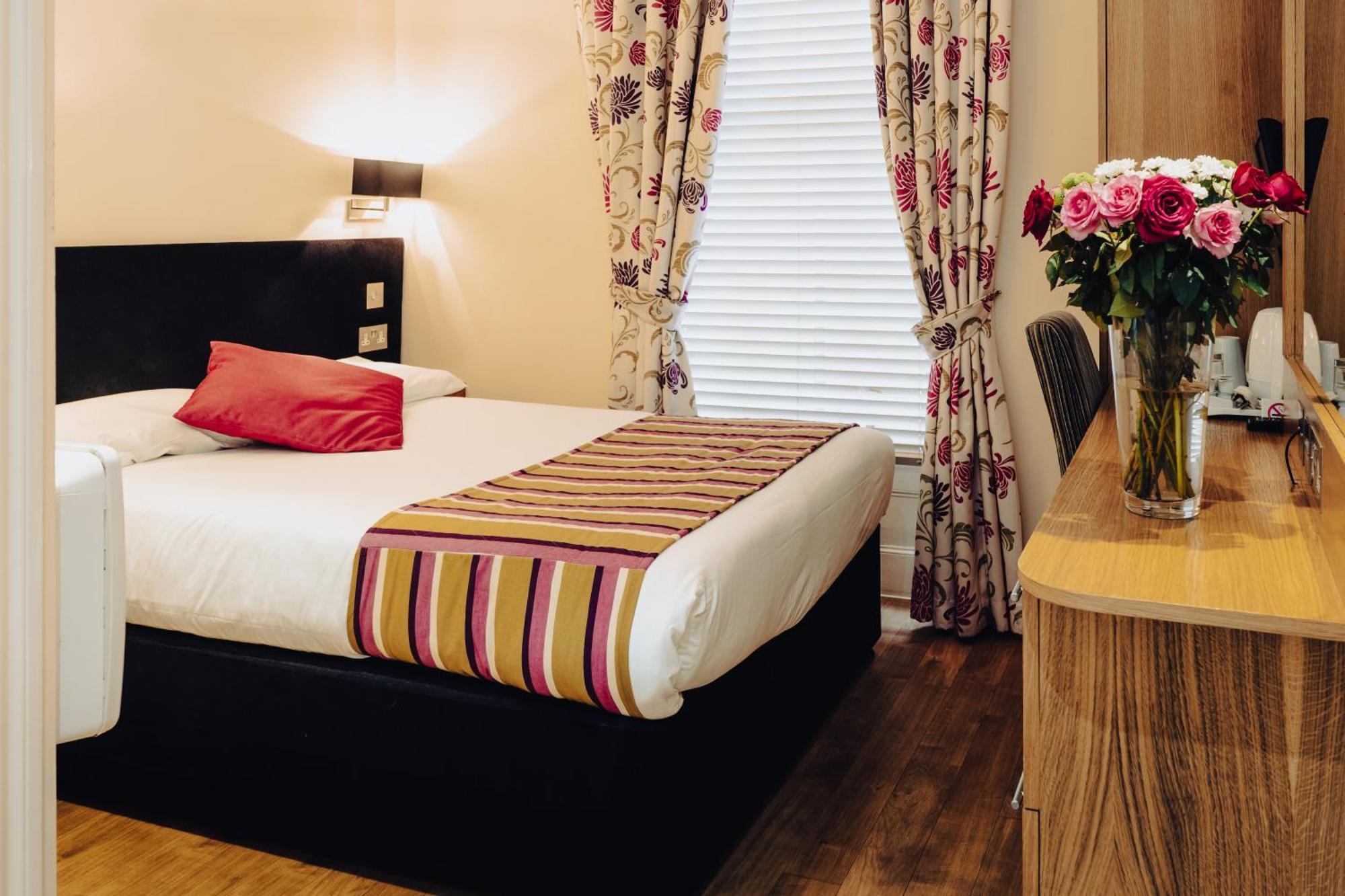Athena Hotel Londra